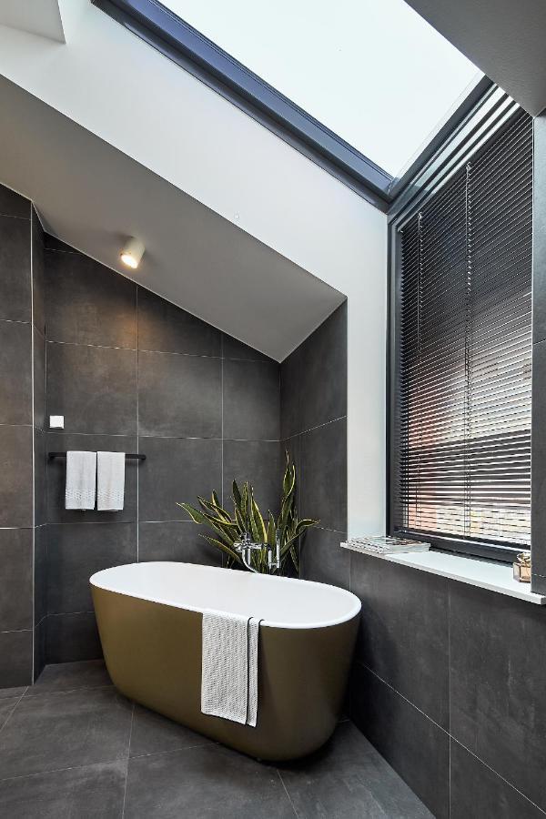 High Ceiling Loft With Its Own Backyard And A Terrace Apartment Tallinn Exterior photo