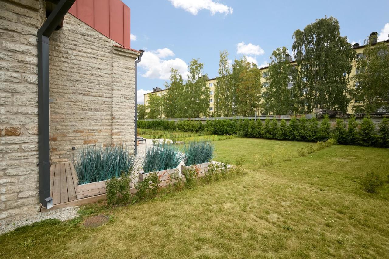 High Ceiling Loft With Its Own Backyard And A Terrace Apartment Tallinn Exterior photo